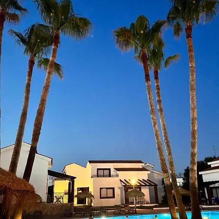 Nuramar Aparthotel 4*