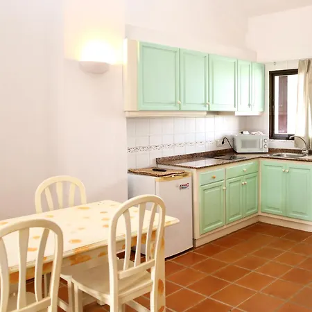 Aparthotel Nuramar 4*
