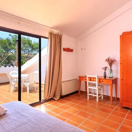 Nuramar Aparthotel