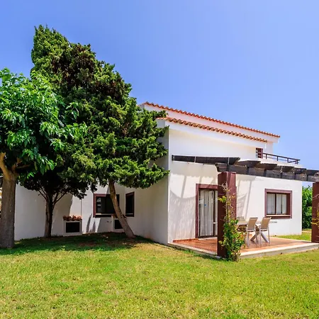 Nuramar Aparthotel 4*