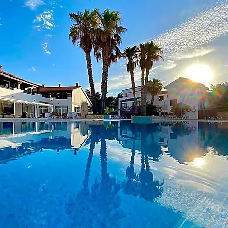 Aparthotel Nuramar 4*