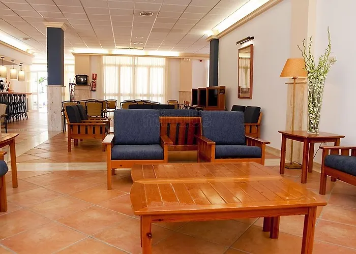 アパートホテル Nuramar 4*