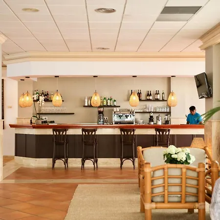 Apart Otel Nuramar Cala en Bosch