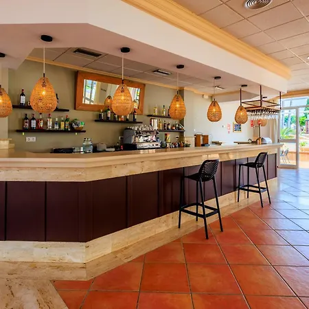 Apart Otel Nuramar Cala en Bosch