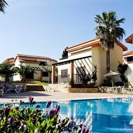 Nuramar Aparthotel 4*