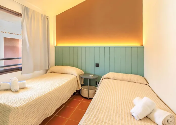 Lägenhetshotell Nuramar Cala'N Bosch (Menorca)